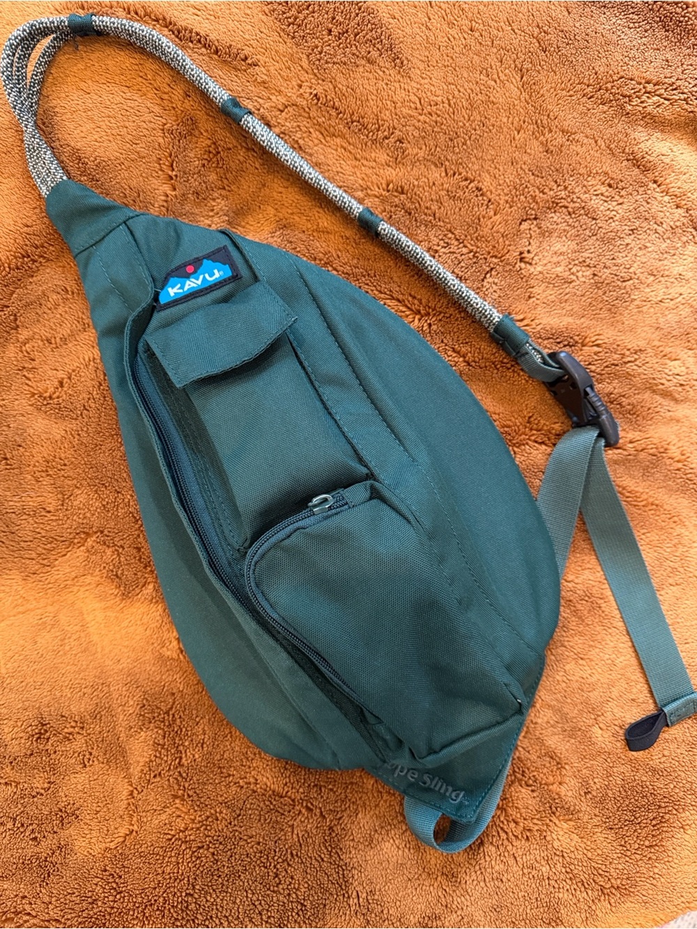 Kavu Teal Crossbody Sling Bag in Deep Teal